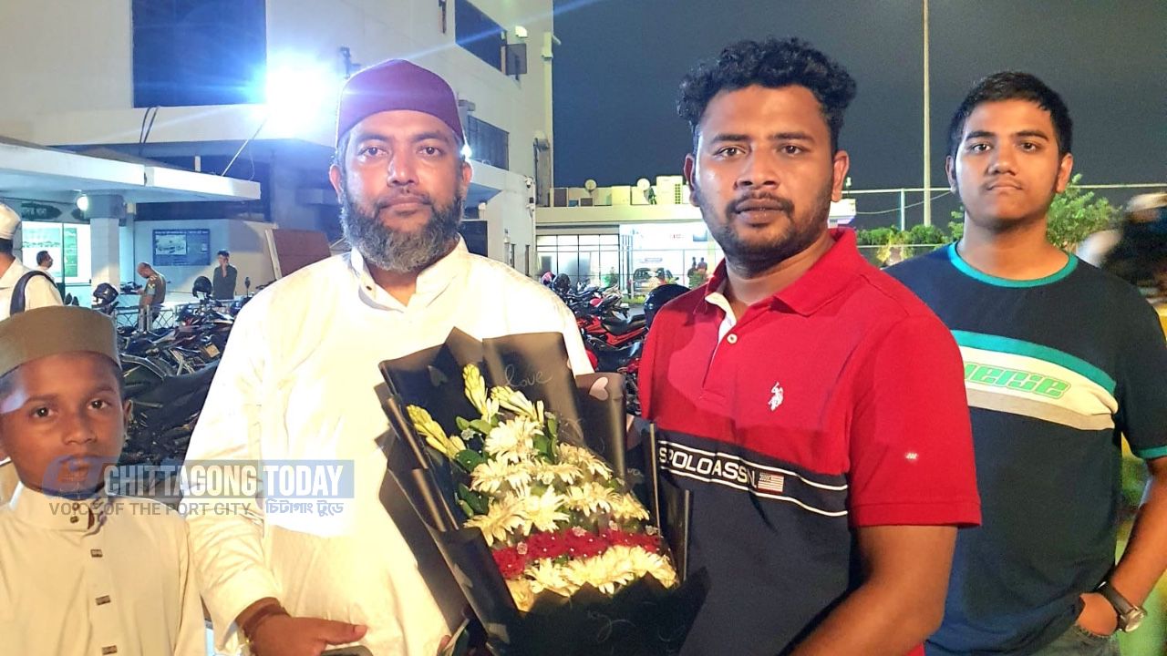 চট্টগ্রামে পৌঁছলেন শায়খ সাইফুল আজম আল-আজহারী