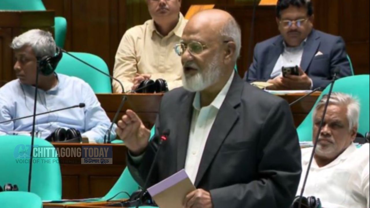 এই বাজেট প্রধানমন্ত্রীর নেতৃত্বে বাস্তবায়ন করা সম্ভব : খন্দকার মোশাররফ