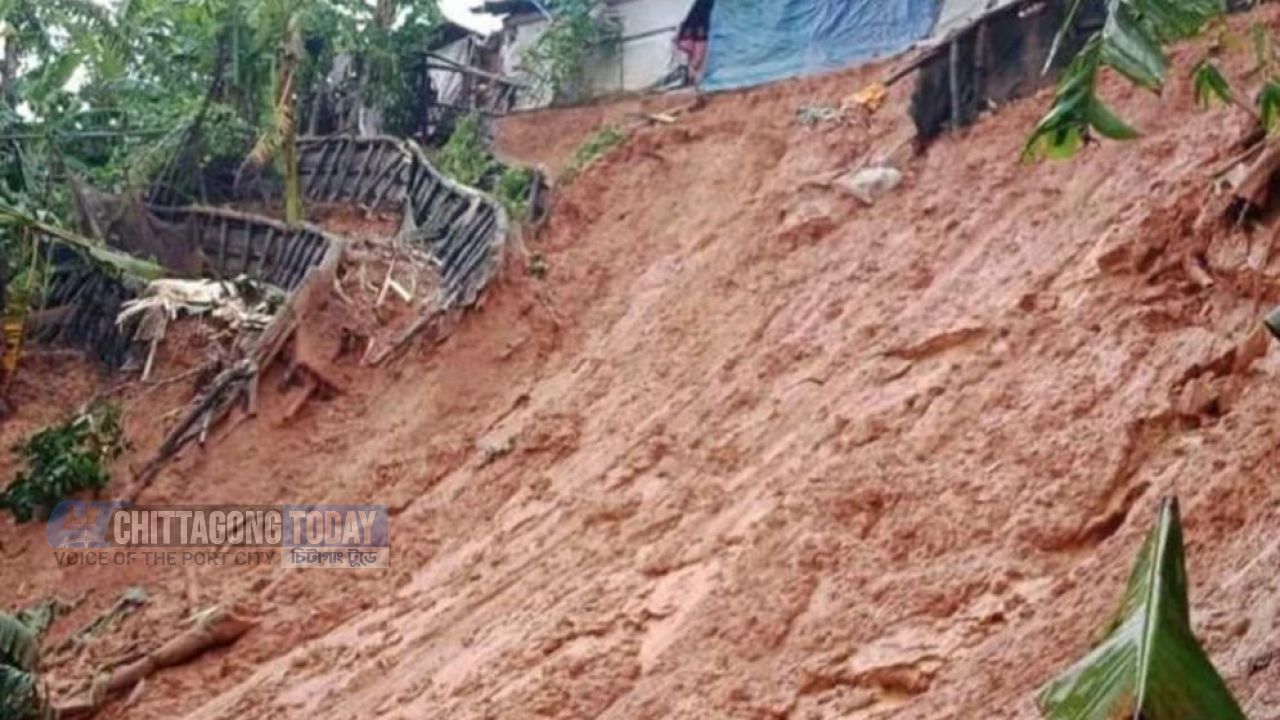 কক্সবাজারে পাহাড়ধসে নিহত ১১ জন