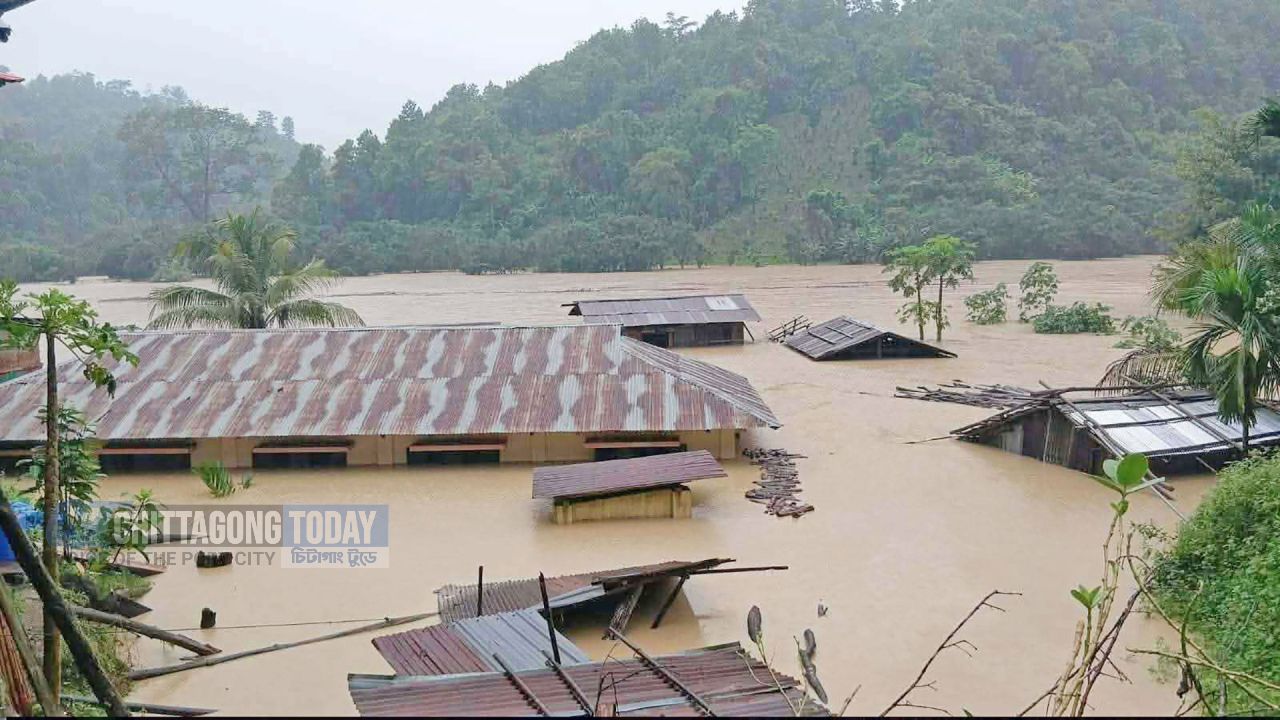 রাঙ্গামাটিতে পাহাড়ি ঢলে প্লাবিত নিম্নাঞ্চল, পানিবন্দী হাজারো মানুষ